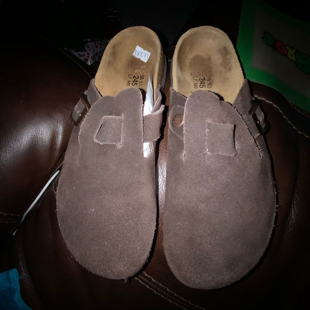 Like New Birkenstock 7/7.5 38 Suede Mules